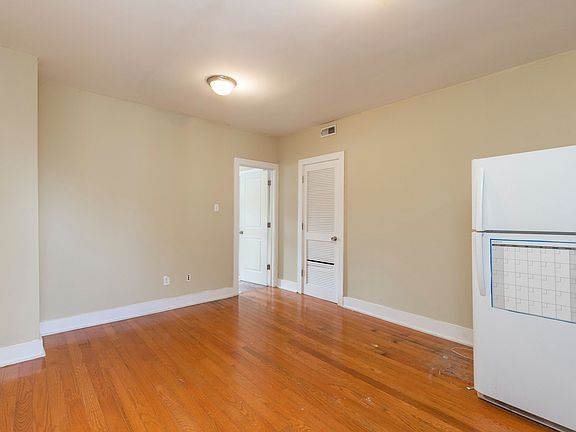 5th image of 2310 N Park Ave Floor 3
