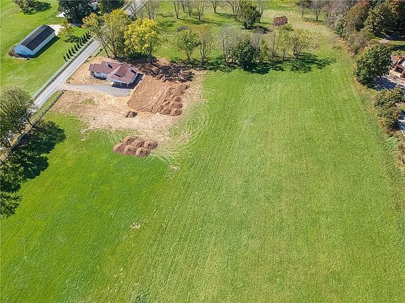 2nd image of 3 Little Creek Rd