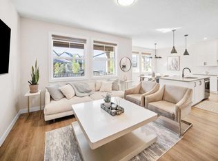 201 Cooperswood Grn SW #204, Airdrie, AB T3B3Y6