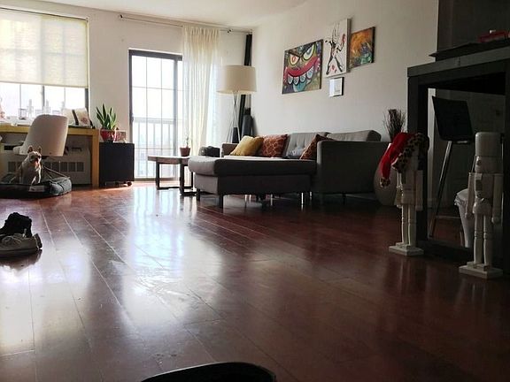 3rd image of 24 Lawton St APT 5F