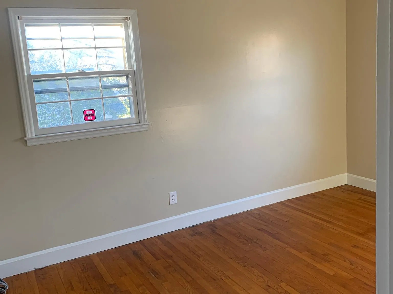 4 bed, 2.5 bath, 1823 sqft, $2,400 — Photo 3