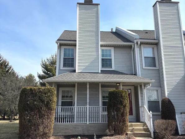 11 Violet Ln, Newtown, PA 18940