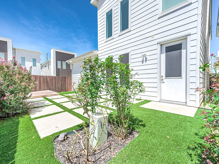 5519 Paraiso Pl — Photo 26