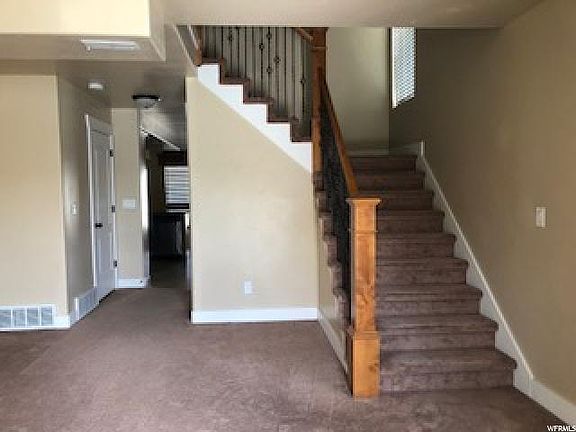 4th image of 189 S Tamarak Cir
