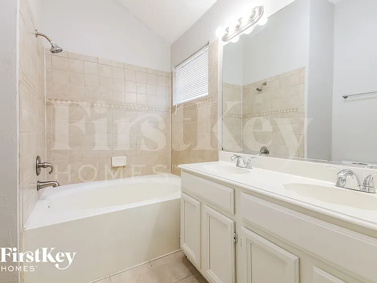 1446 Cross Courts Dr — Photo 13