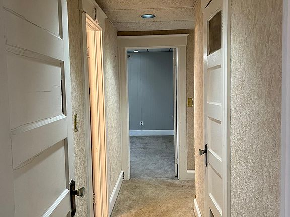5th image of 361 Burritt St Floor 2