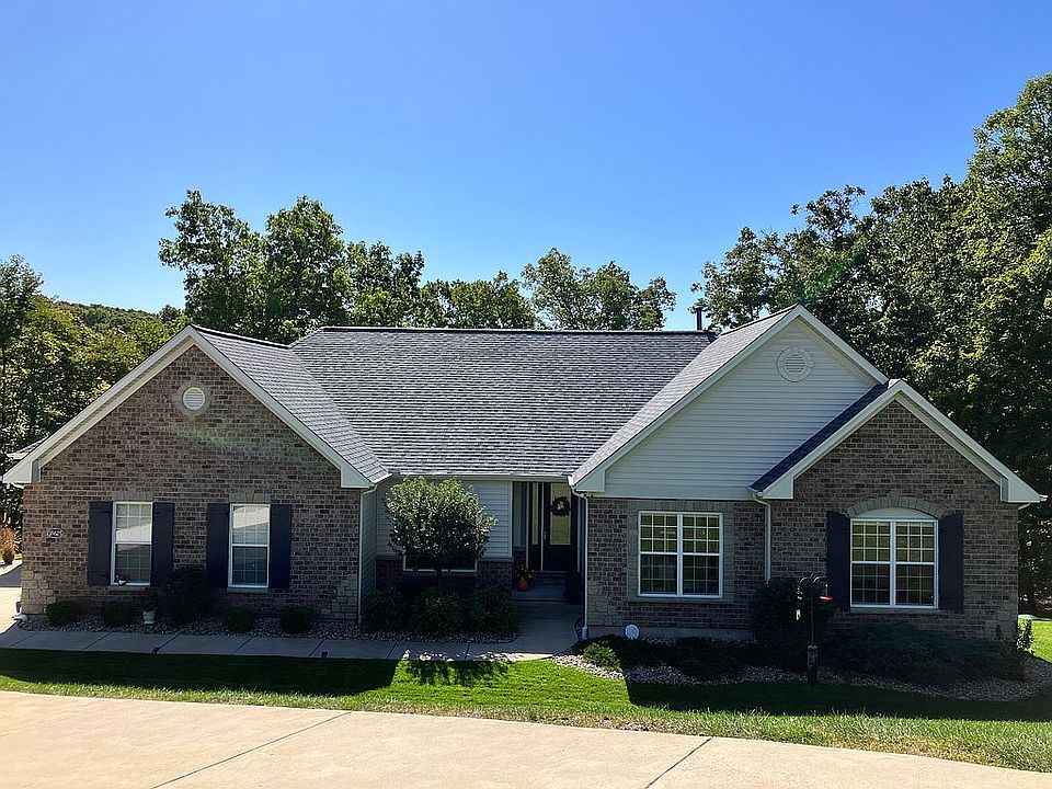 2nd image of 18625 Windy Hollow Ln