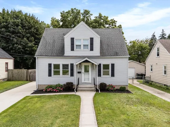 2939 East Norwich AVENUE, Saint Francis, WI 53235