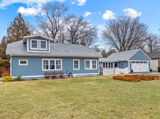 201 N River Rd, Fox River Grove, IL 60021