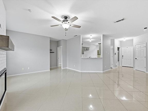 4th image of 495 Moore Dr