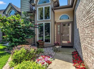 1534 W 93rd Ct, Crown Point, IN 46307