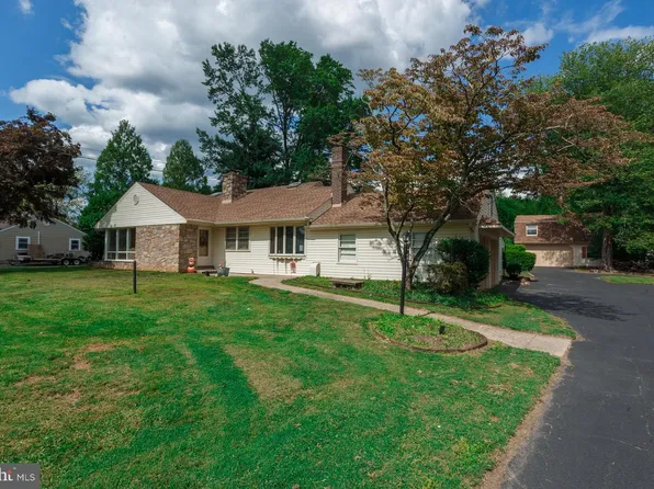 1065 Bristol Rd, Churchville, PA 18966