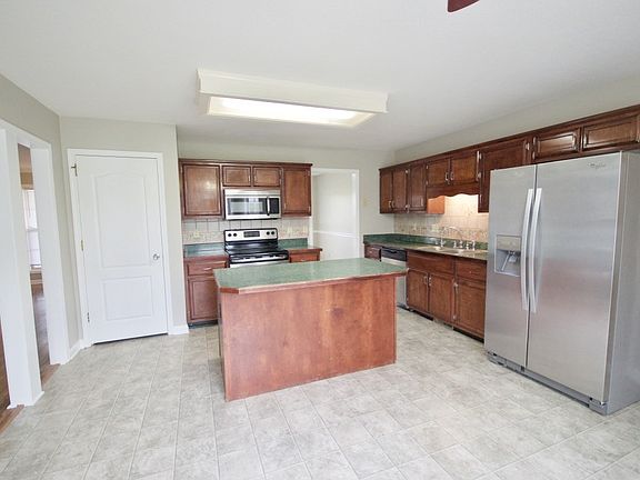 2nd image of 3524 Teal Dr