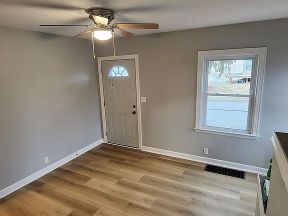4th image of 804 S Nevada Ave