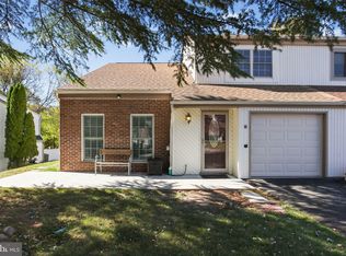 8 Barrel Stave Cir, Horsham, PA 19044