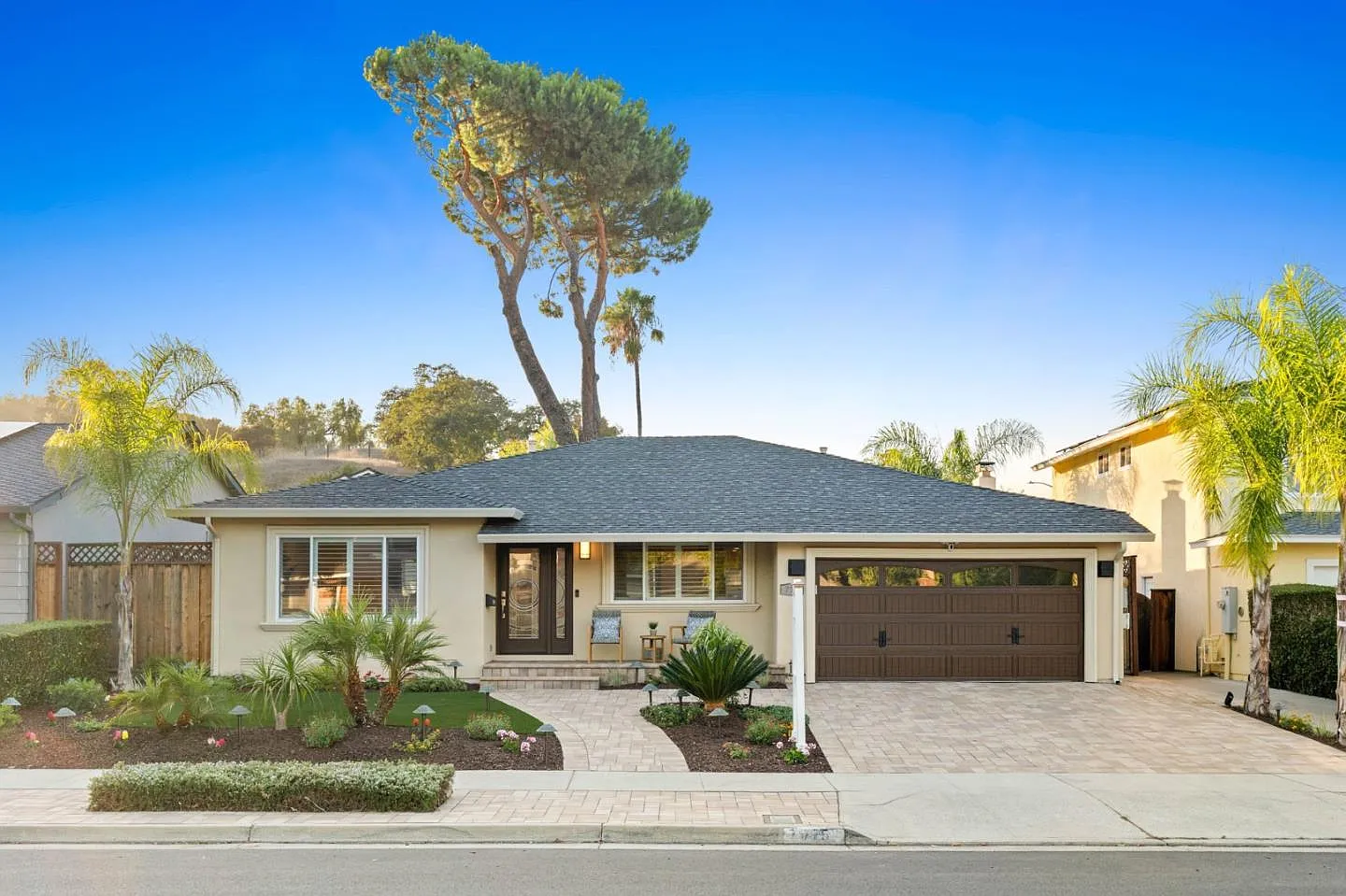 775 Sunset Glen Dr photo 1