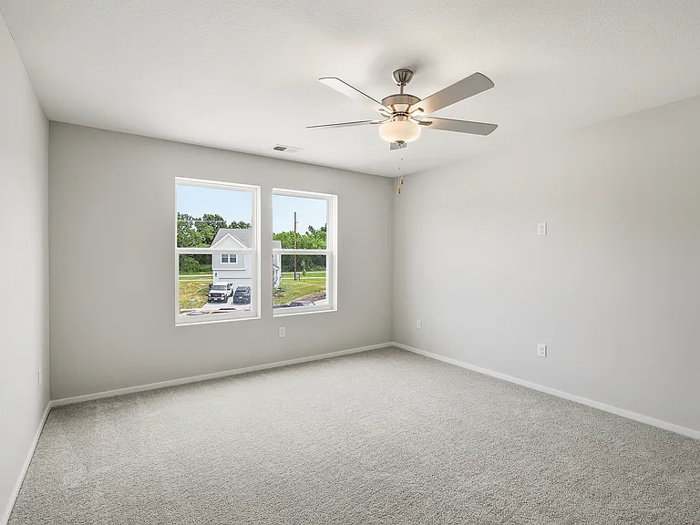 1424 SE Vantage Point Dr — Photo 23