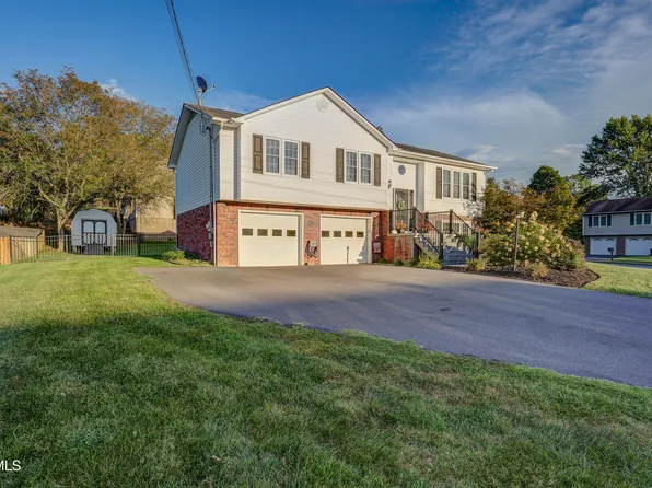 400 Brookwood Dr, Johnson City, TN 37615