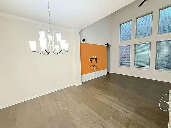 5th image of 6683 Deleon St