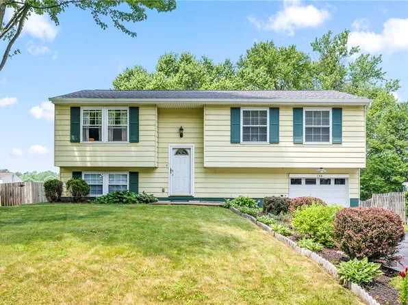 146 Pinehurst Dr, Freedom, PA 15042