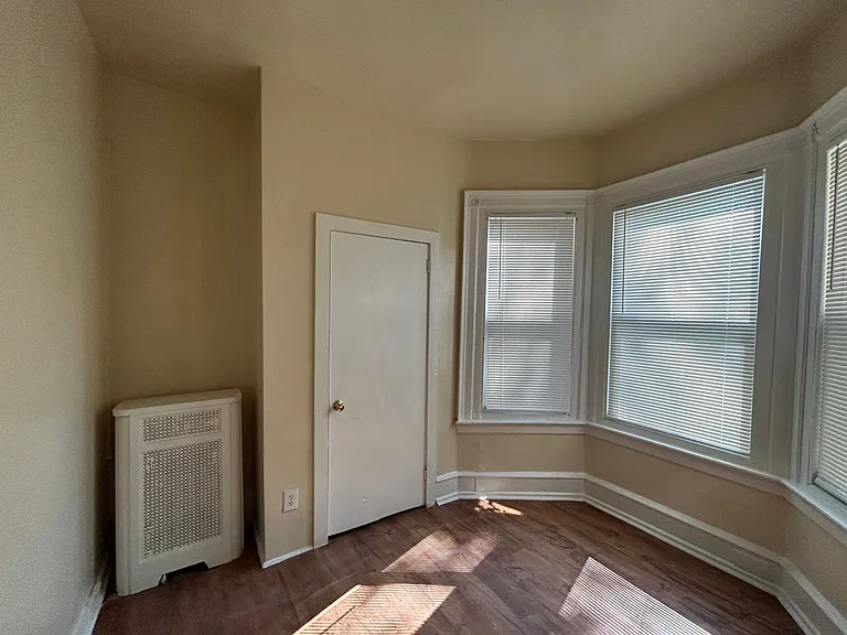 1330 West Hunting Park Avenue — Photo 14