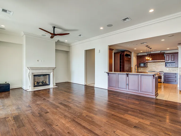 2555 N Pearl St #2001 — Photo 26