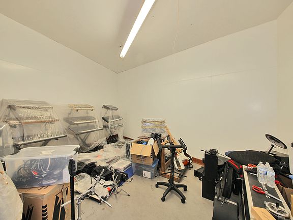 5th image of 545 W Garfield Ave