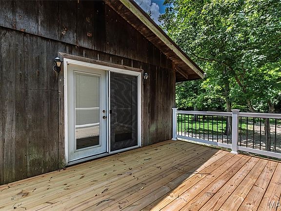 24th image of 71 Shady Oaks Dr