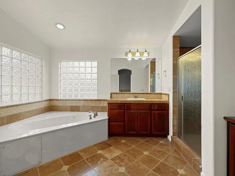 2090 Wisteria Pl — Photo 34