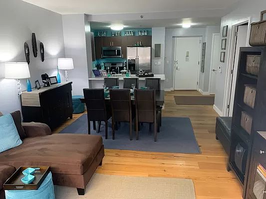 4th image of 64 E 111th St APT 507