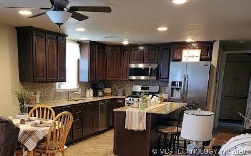5th image of 137 Fleetwood Pl