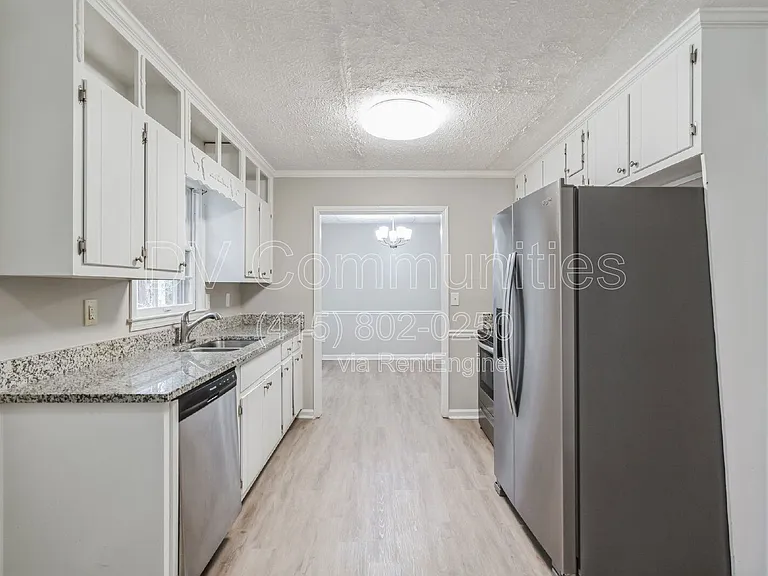 1605 Sugar Plum Dr SW — Photo 15