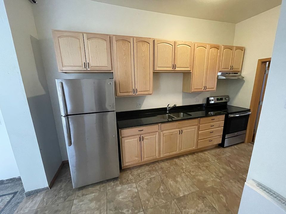 1st image of 409 N Broadway APT 23