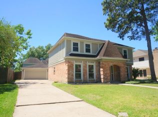 11307 Canyon Trail Dr, Houston, TX 77066