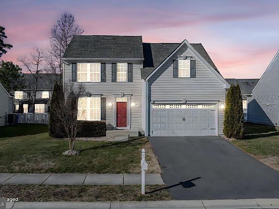 4th image of 27932 Home Farm Dr