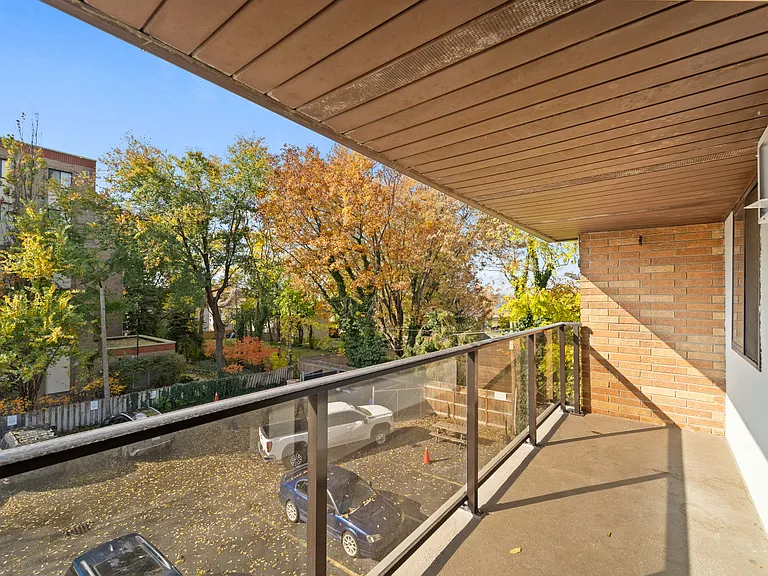 3262 Sandwich St — Photo 21