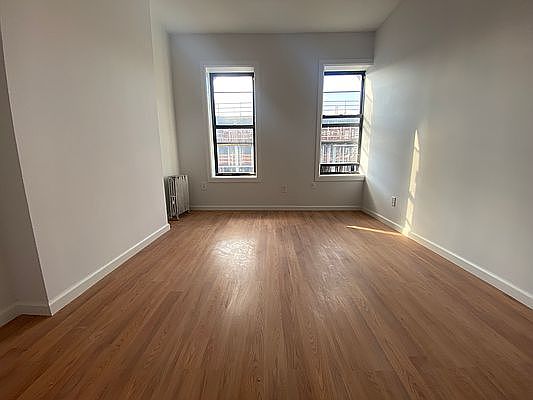 2nd image of 1019 Rogers Ave #2