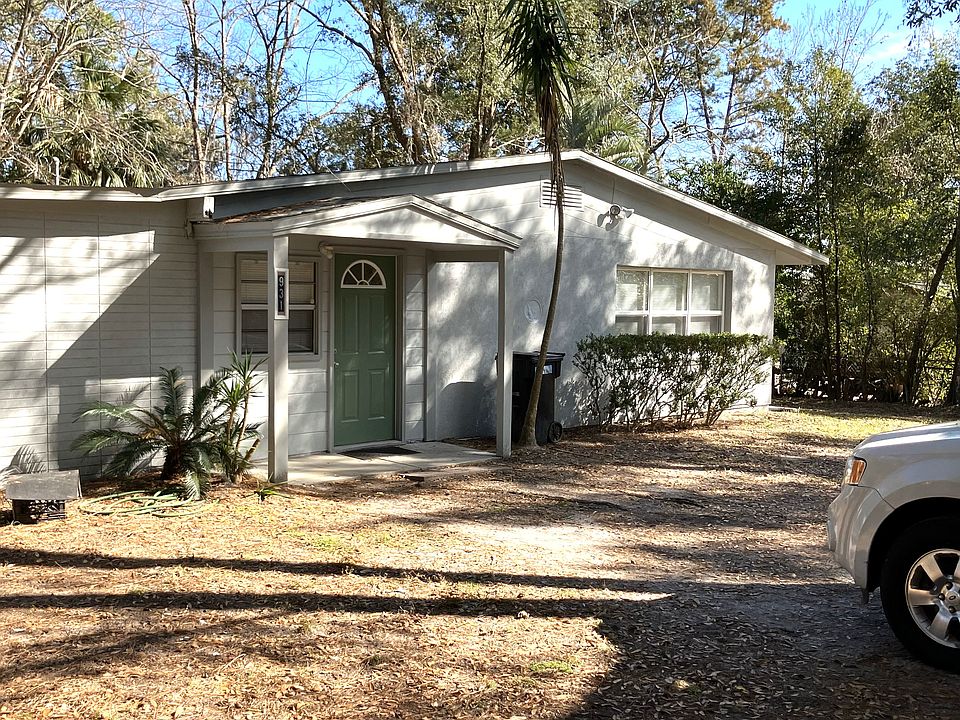 2nd image of 931 NW 55th Ter