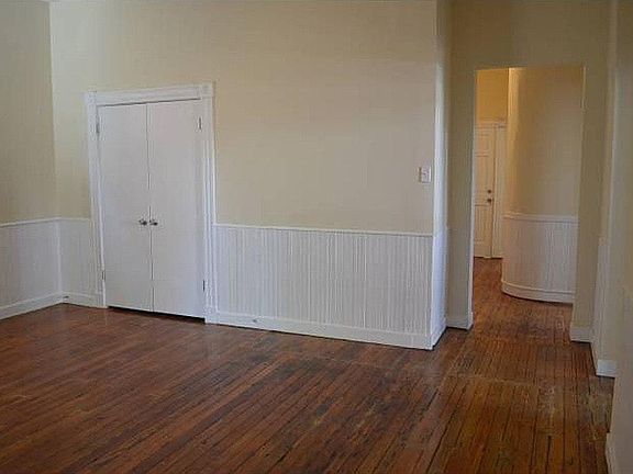 5th image of 3000 E Broad St APT B