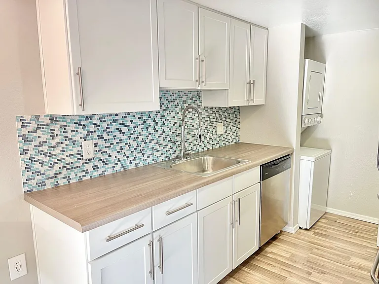 4127 N 9th Ave #6 — Photo 6
