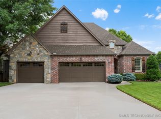 2605 E 23rd St, Tulsa, OK 74114