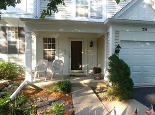 231 Half Moon Cir, Aurora, IL 60504