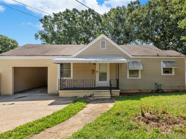606 Perry Rd, Greenville, SC 29609