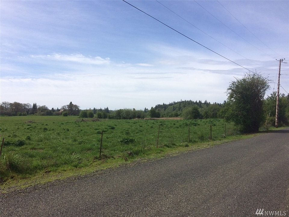 2nd image of 11 W Moore Rd