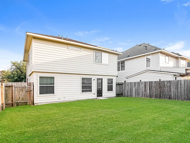 15210 Lucky Star Dr — Photo 5