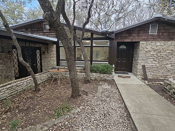 Front courtyard entry