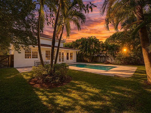 4th image of 1313 SW 18th Court