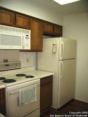5th image of 11839 Parliament St 122 #122
