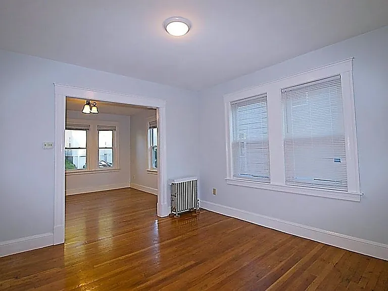 28 Durso Ave #28 — Photo 4