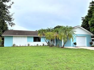 7 W Mango Rd, Lake Worth, FL 33467
